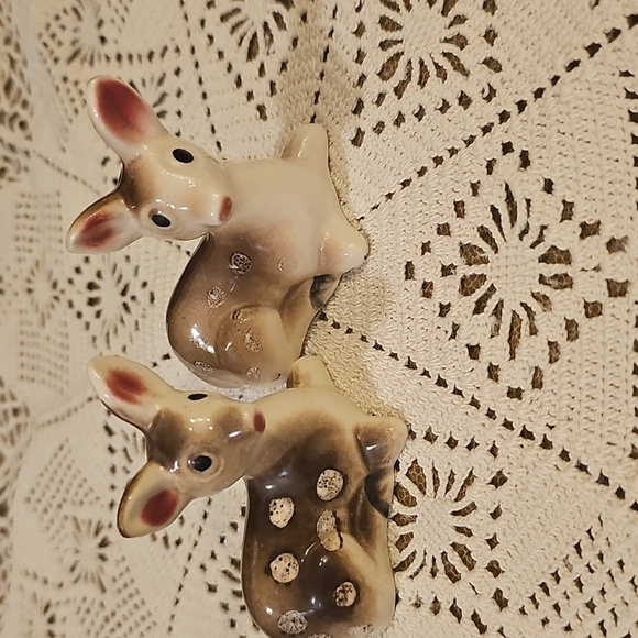 Mid-century Japan Kitschy Salt and Pepper Shakers - Picture 1 of 7